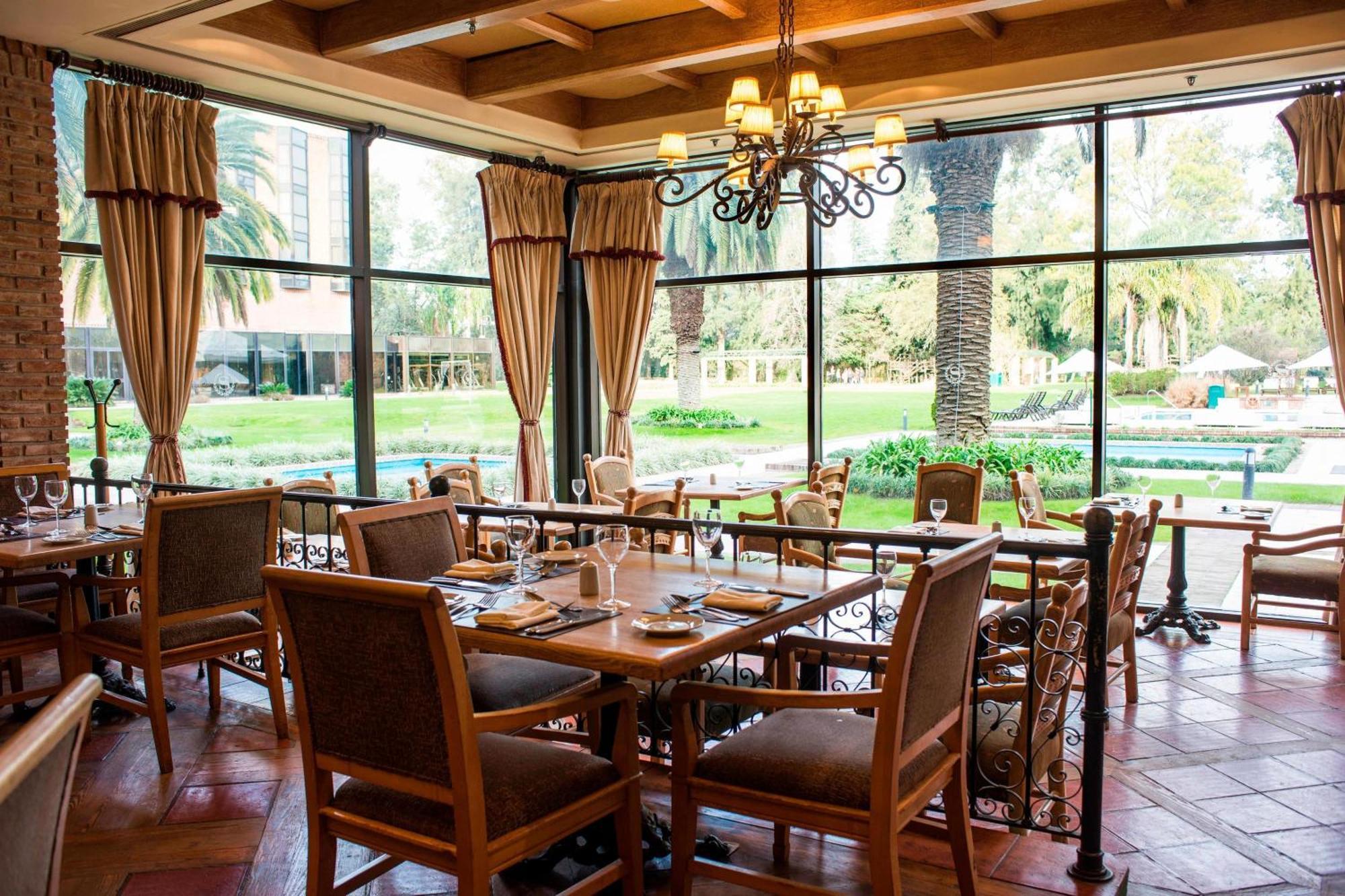 Sheraton Pilar Hotel & Convention Center Ngoại thất bức ảnh